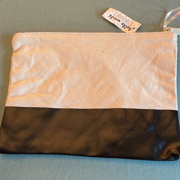 NWT Hello World make up bag - Picture 2 of 5